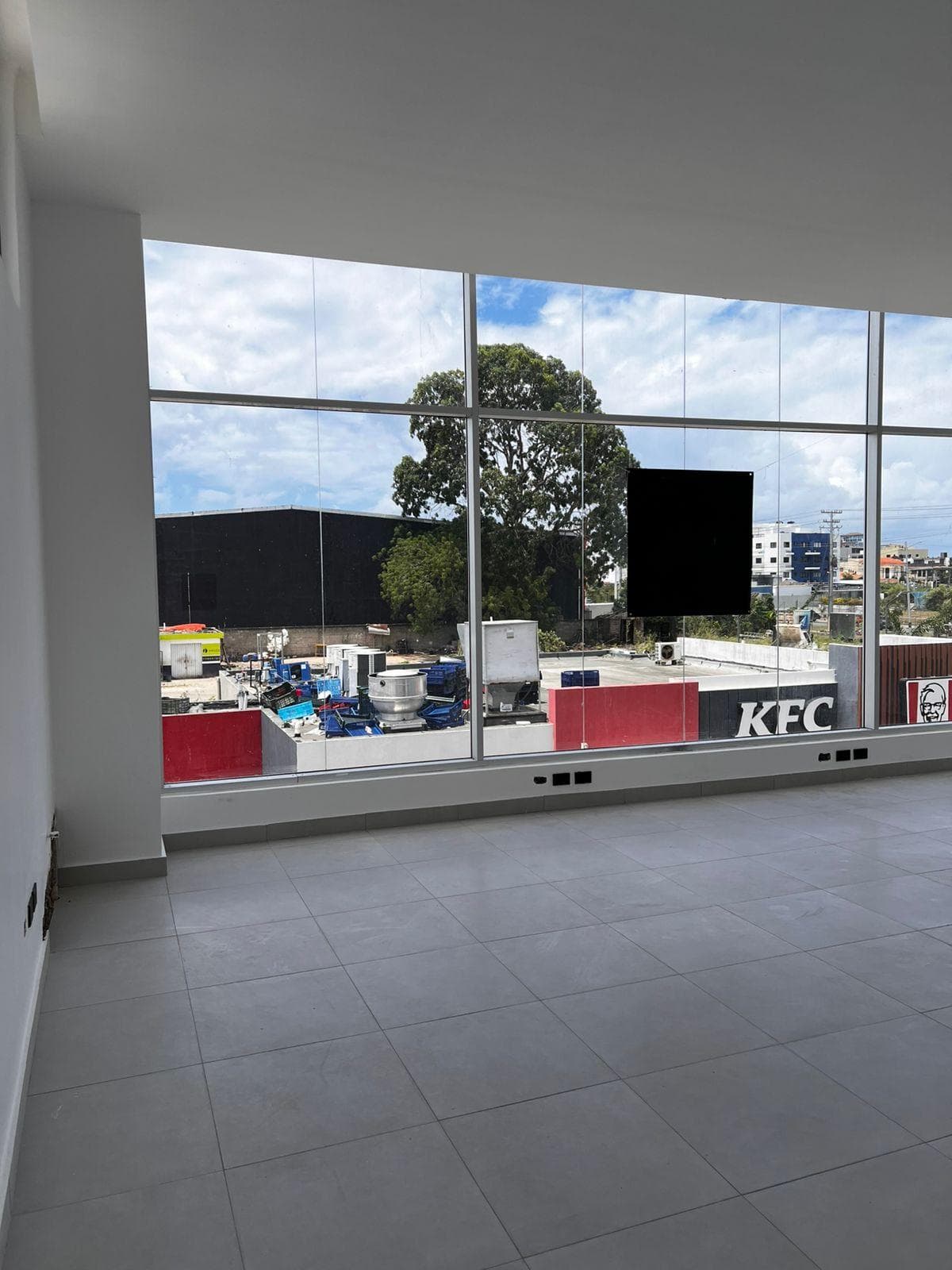 Rento Local Comercial En Prado Oriental